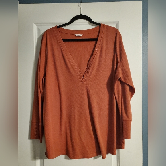 Penningtons Waffle Top - Picture 1 of 4